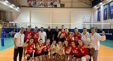 Transfer döneminde Ayvalıklı voleybolcu kızlara ilgi yoğun
