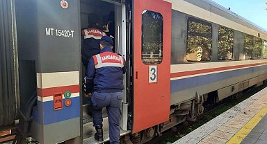 Trendeki yolculuk 'gözaltı' ile son buldu