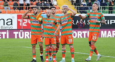 Trendyol Süper Lig: Corendon Alanyaspor: 2 - Samsunspor: 0