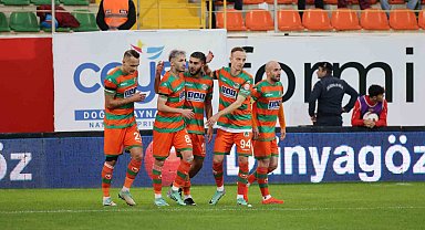 Trendyol Süper Lig: Corendon Alanyaspor: 3 - Samsunspor: 1