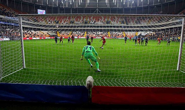 Trendyol Süper Lig: Y. Adana Demirspor: 1 - Samsunspor: 2