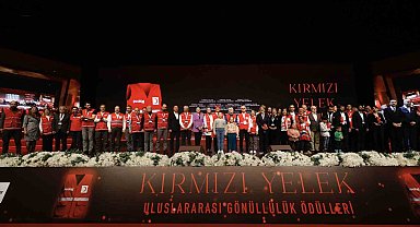 Türk Kızılay'ın "Uluslararası Kırmızı Yelek Gönüllülük Ödülleri" verildi