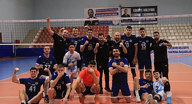 TVF Erkekler Voleybol 1. Ligi: Kocaeli Büyükşehir Belediye Kağıtspor: 3 - Ziraat Bankkart: 0