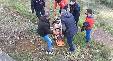 Uçuruma yuvarlanan kamyonetten son anda kurtuldu