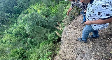 Uçurumdan atıldı, 8 yerinden bıçaklandı