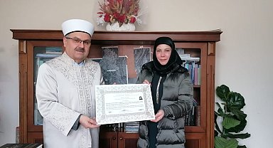 Ukrayna vatandaşı Stakhovska Müslüman oldu oldu