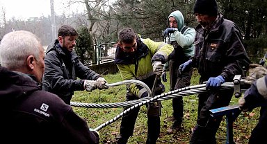 Uludağ Teleferiği'ne kış bakımı...4,5 kilometrelik çelik halatı değiştirildi