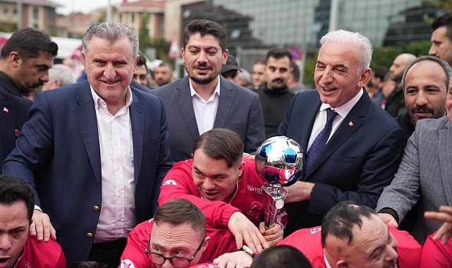 Ümraniye Belediyesi Futsal Takımı ilk maçına çıktı