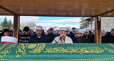 Ümraniye Müftüsü'nden babaya son görev