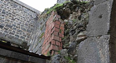 UNESCO mirasındaki 5 bin yıllık surlarda 41 yıllık tuğla yaması