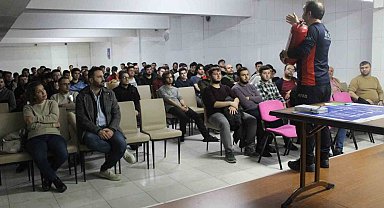 Üniversite yurtlarında AFAD'dan eğitim