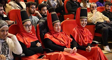 Üniversiteli yabancı öğrenciler bir araya geldi