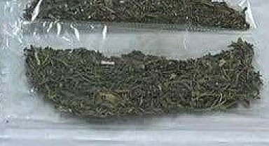 Uyuşturucu madde etkisinde araç kullanırken jandarmaya yakalandı