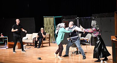 Uyuşturucuyla mücadele tiyatro sahnesine uzandı