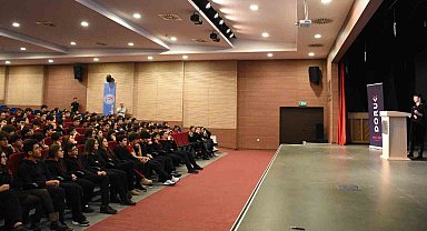 Uzman Dr. Meltem Öner Karaçay: "HIV enfeksiyonu ciddi bir hastalıktır"