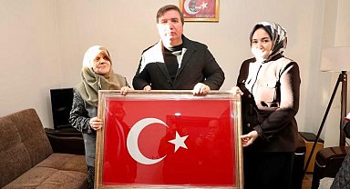 Vali Aydoğdu şehit annesini ziyaret etti