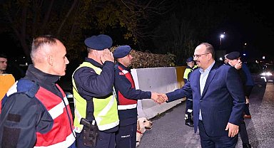 Vali Canbolat, görev başındaki ekipleri ziyaret etti