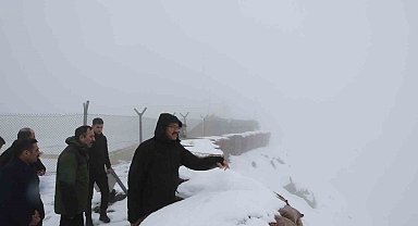 Vali Çelik, askerlerle bir araya geldi