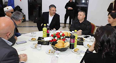 Vali Çelik, engellilerle yemekte bir araya geldi