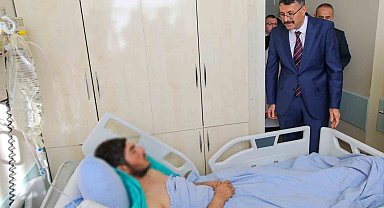 Vali Çelik yaralı askerleri ziyaret etti