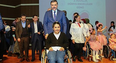 Vali Çiftçi; "Kalplerdeki, zihinlerdeki engelleri yıkmalıyız"