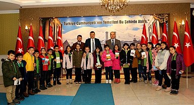 Vali Çiftçi'nin minik misafirleri