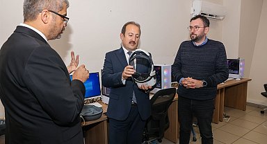 Vali Pehlivan, MTOSB Teknik Bilimler Meslek Yüksekokulu'nda incelemelerde bulundu