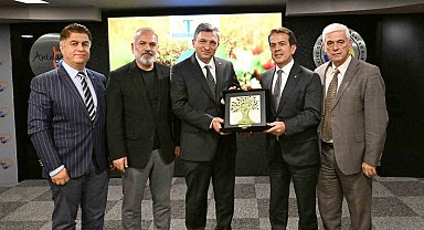 Vali Şahin: "Çocuklarımıza tarımın itibarlı iş olduğunu anlatmalıyız"