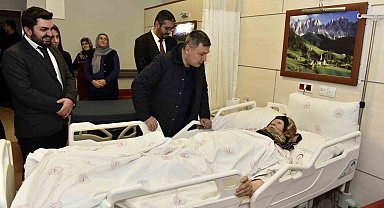 Vali Tanrısever'den yeni yıl ziyaretleri
