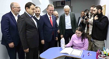 Vali ve milletvekilleri, özel çocuklar ve aileleriyle buluştu