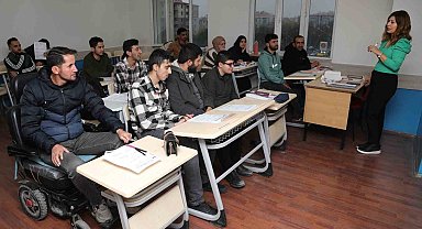 Van Büyükşehir Belediyesi engelliler için EKPSS kursu açtı