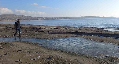 Van Gölü kıyıları dondu