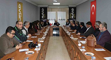 Van'da 'Kariyer Planlama ve İngiltere'de Eğitim' semineri