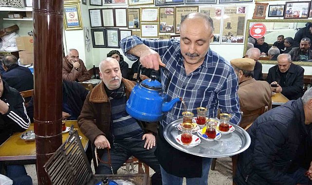 Van'da 81 yıllık çay evi nostaljiyi yaşatıyor