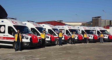Van'ın sağlık filosuna 6 yeni ambulans eklendi
