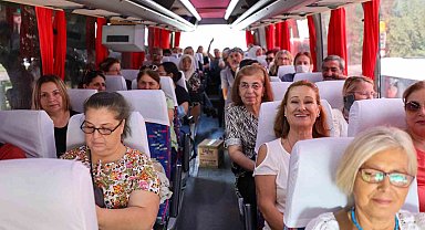 Vatandaşlar Buca Belediyesinin gezileriyle moral depoladı