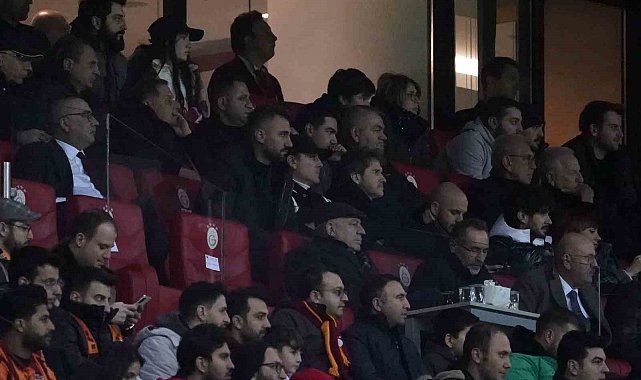 Vincenzo Montella, Galatasaray - Adana Demirspor maçını izledi