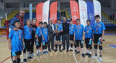 Voleybol Yıldız Erkekler müsabakalarının şampiyonu belli oldu