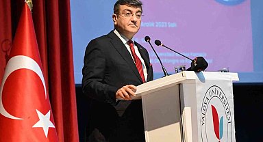 Yalova Üniversitesi'nin akademik yılı açılışının ilk dersi Prof. Dr. Hacısalihoğlu'ndan