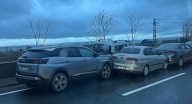 Yalova'da 6 araçlı zincirleme kaza