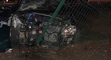 Yalova'da otomobil hafif ticari araçla çarpıştı: 4 yaralı