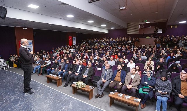 Yazar Savaş Barkçin Caniklilerle buluştu