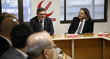 Yeniden Refah Partisi İzmir Teşkilatı AK Parti'yi ağırladı