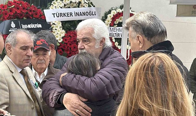 Yeşilçam'ın usta yönetmeni Yılmaz Atadeniz son yolculuğuna uğurlandı