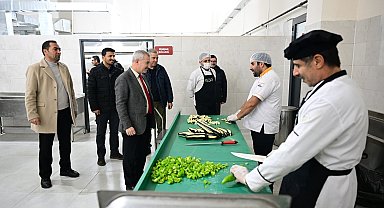 Yeşilyurt'taki yemek fabrikası hizmet vermeye başladı