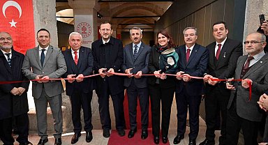 Yıldız Holding'in "Konuşan Yazılar" sergisi Edirnelilerle buluştu