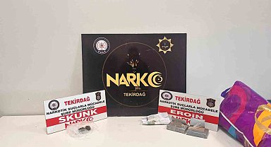 Yolcunun üzerinden yarım kilo eroin ele geçirildi