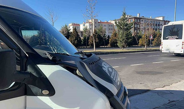 Yolun karşısına geçemedi: Minibüsün çarptığı adam hayatını kaybetti
