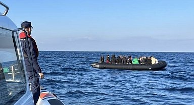 Yunan unsurlarınca ölüme terk edilen 32 kaçak göçmen kurtarıldı