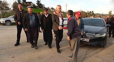Zeydan Karalar Karaisalı'nın köylerinde halkla buluştu